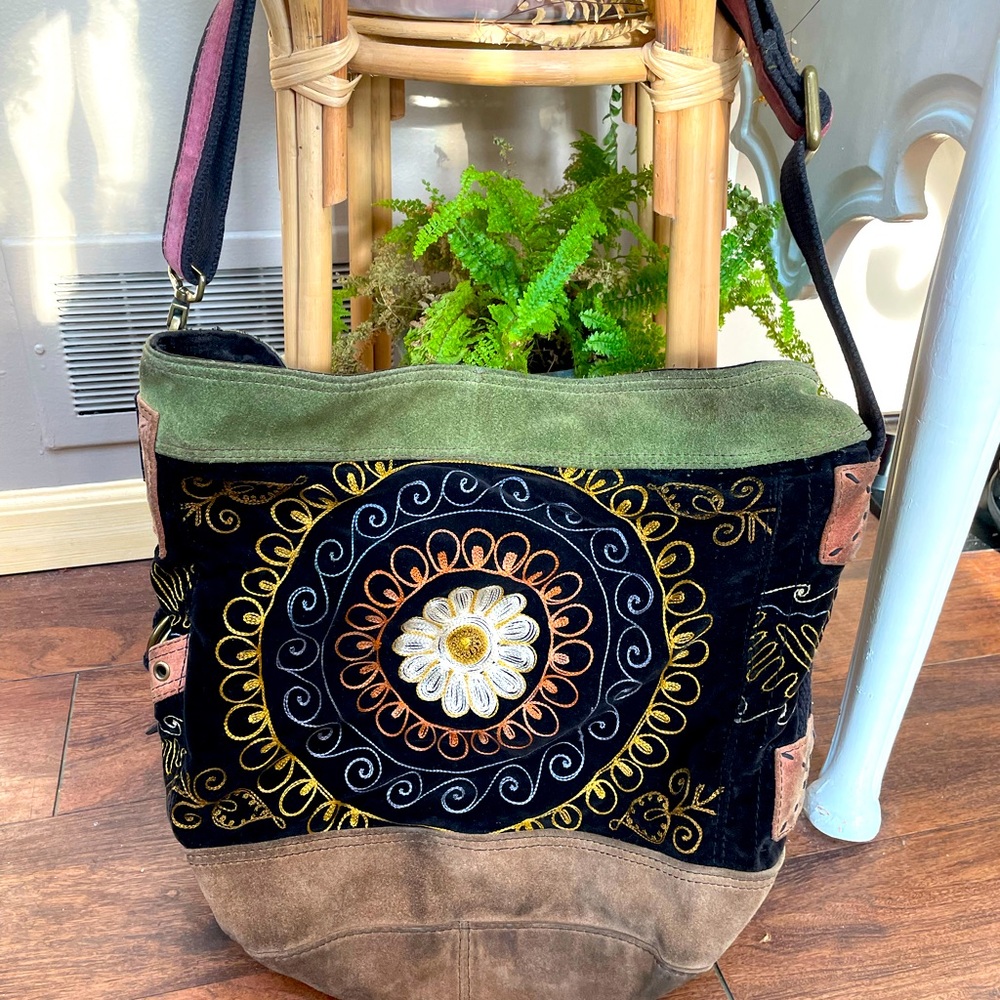 Lucky Brand vintage inspired boho bag